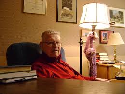 Thomas Skidmore, autor de clássicos como "Brasil, de Getúlio a Castelo", a quem este escrevinhador deve até momentos de muitas gargalhadas